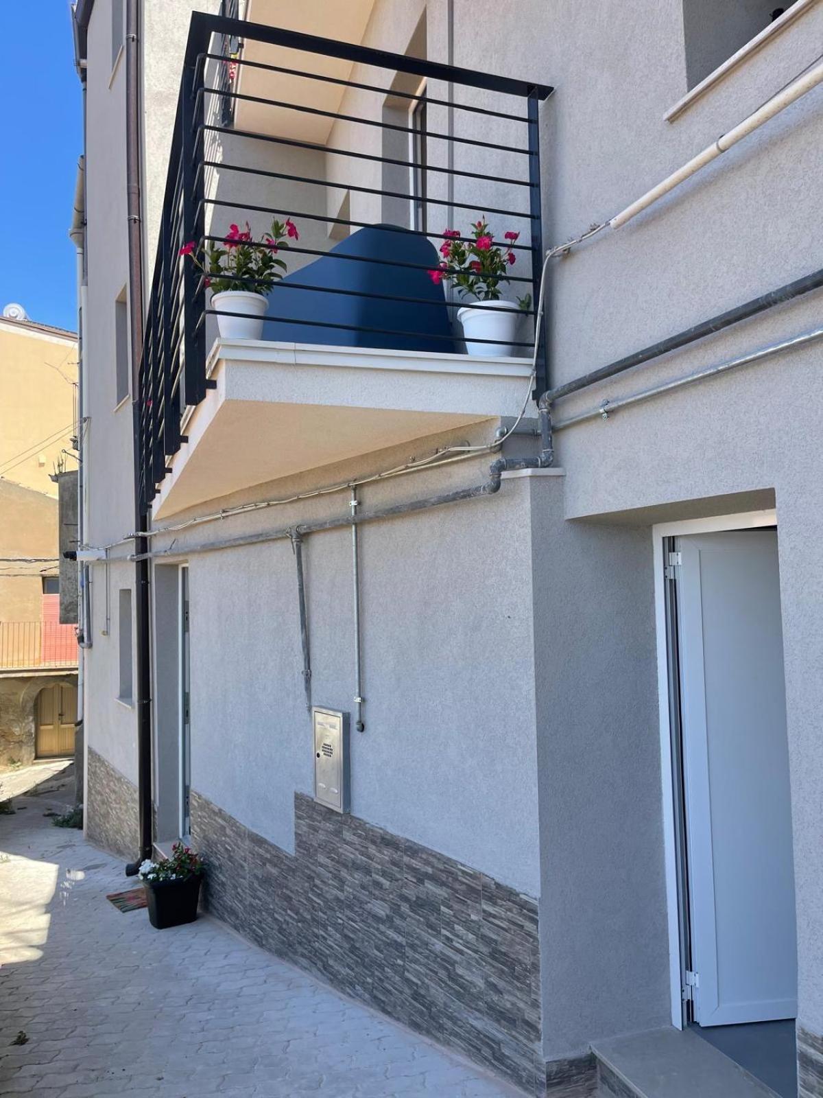 Crysas Home Assoro Exterior photo